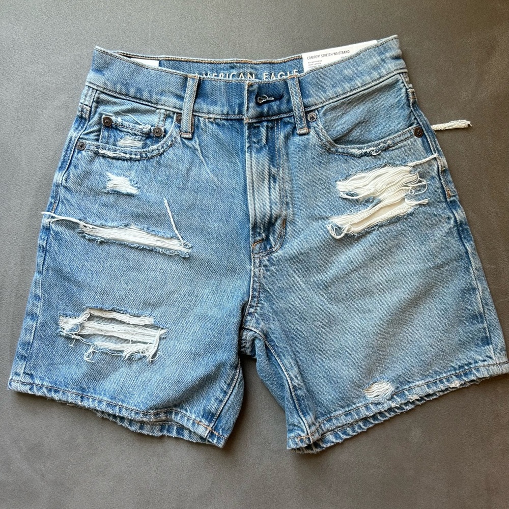 American Eagle 90’s Boyfriend Jean Shorts